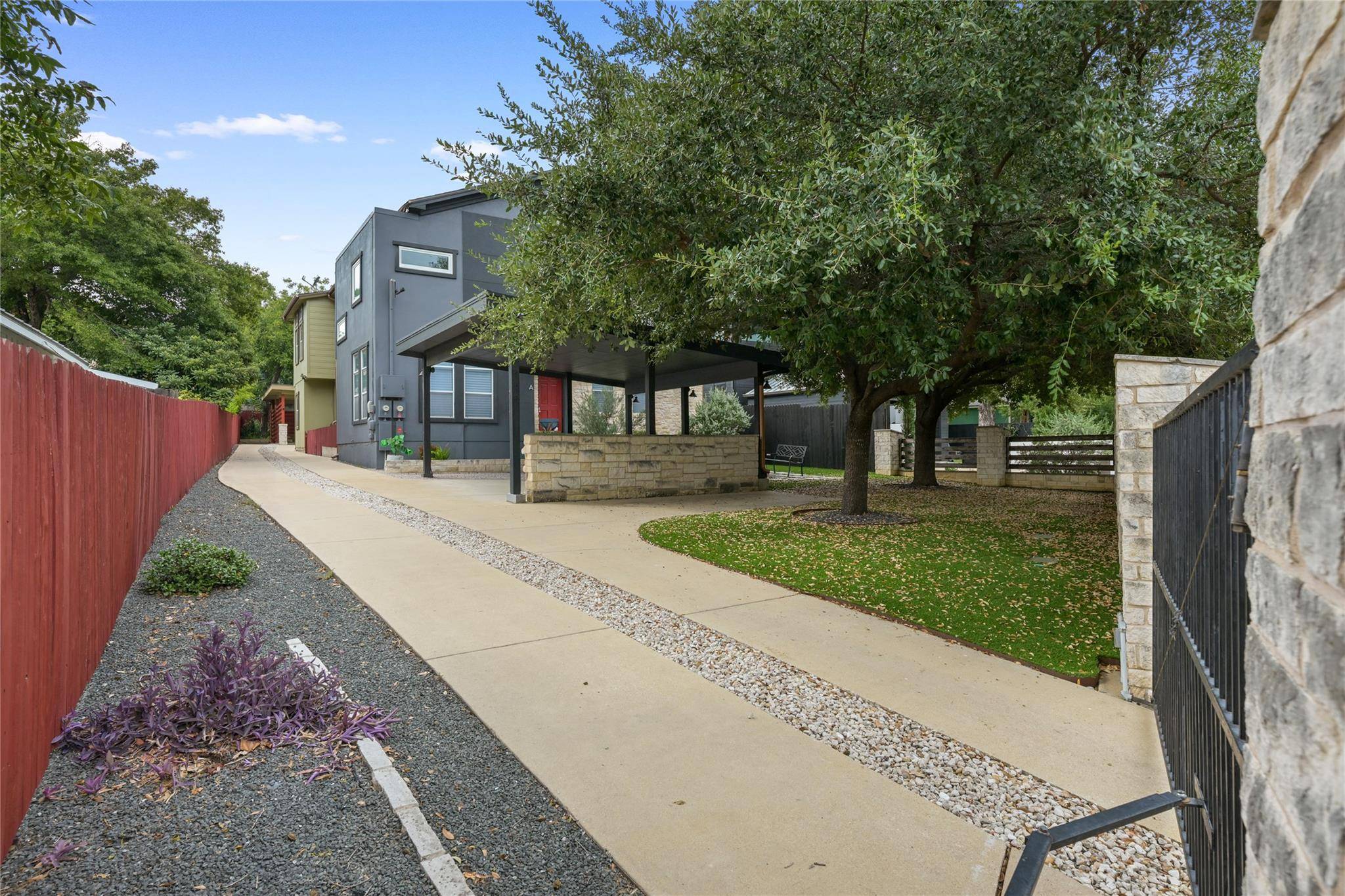 1612 S 3rd ST #B, Austin, TX 78704