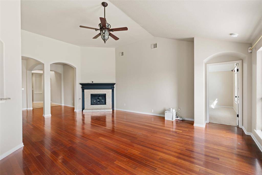 725 Botany Bay CIR, Pflugerville, TX 78660