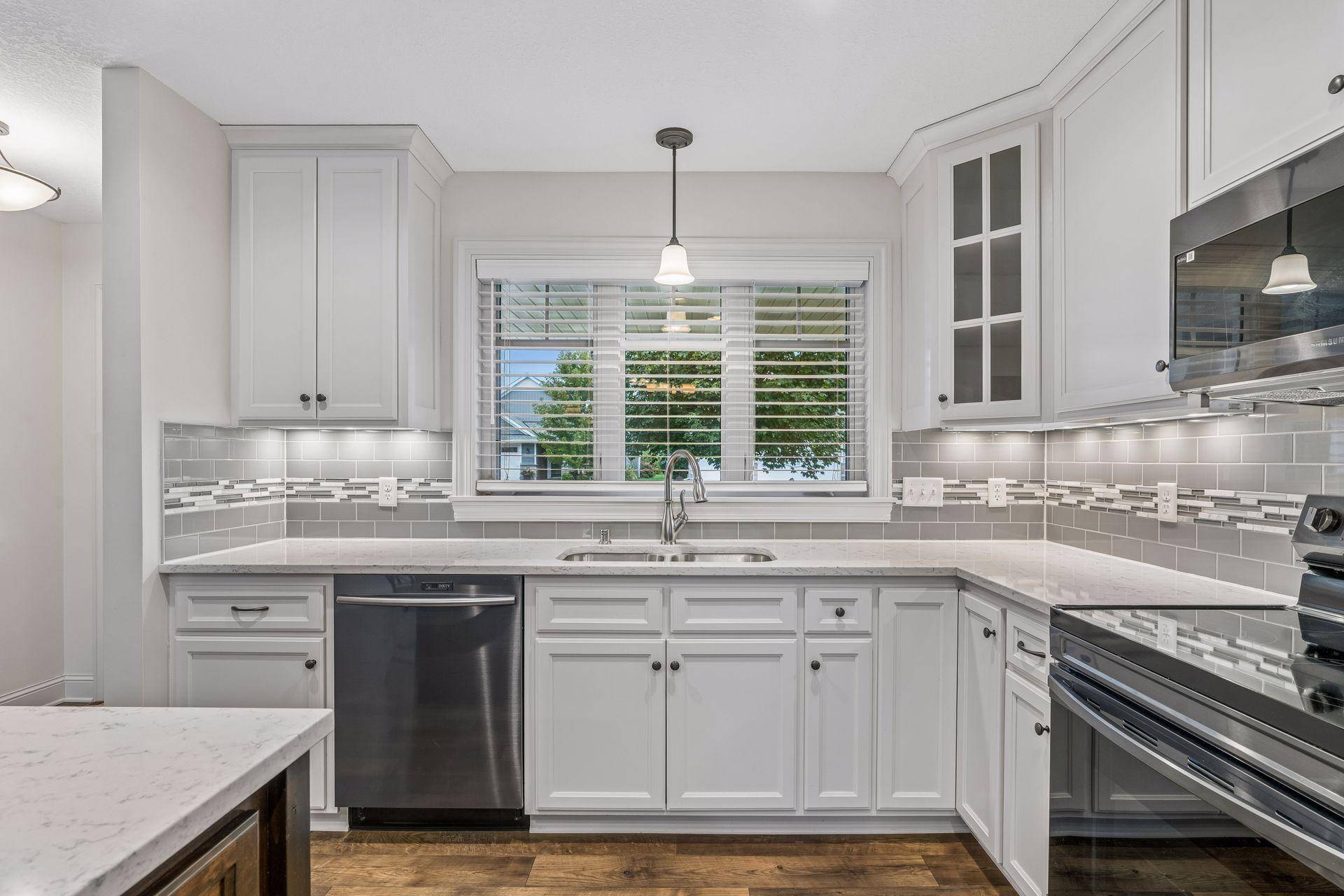 25448 Heims Lake CIR, Wyoming, MN 55092