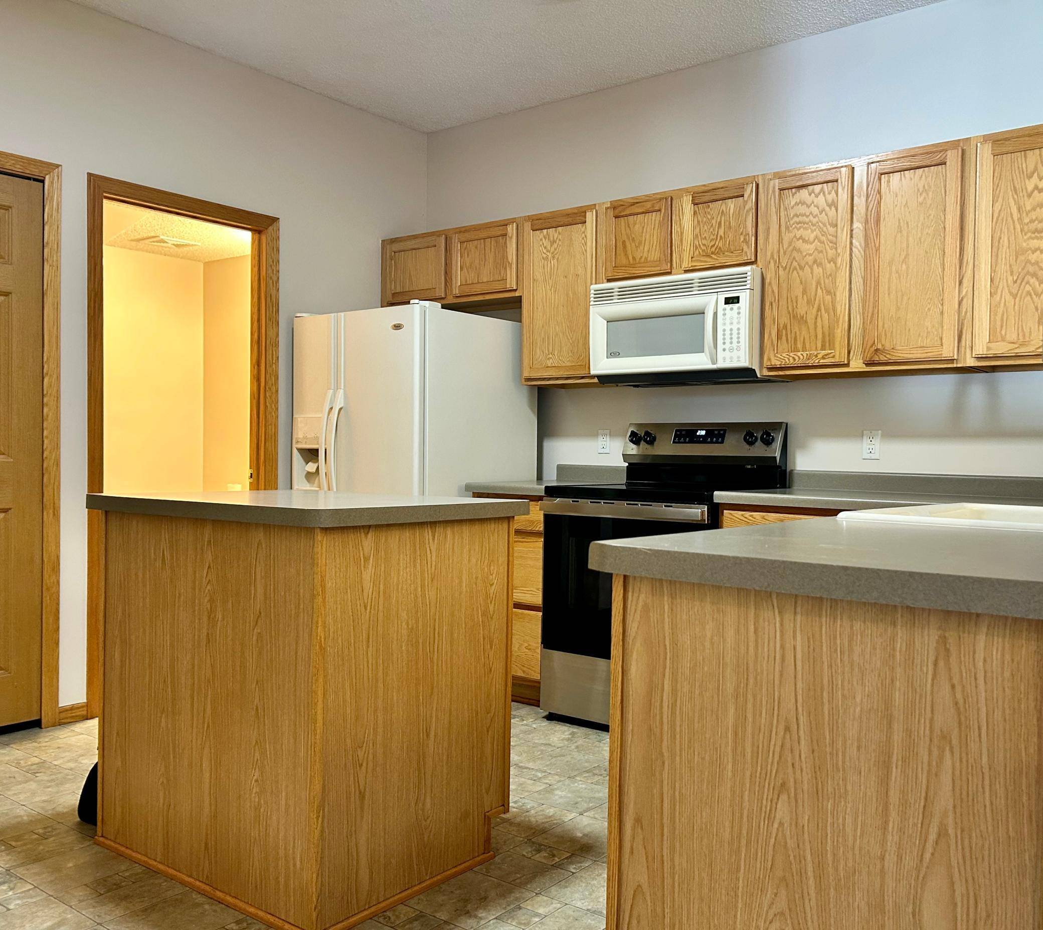 18092 69th PL N, Maple Grove, MN 55311