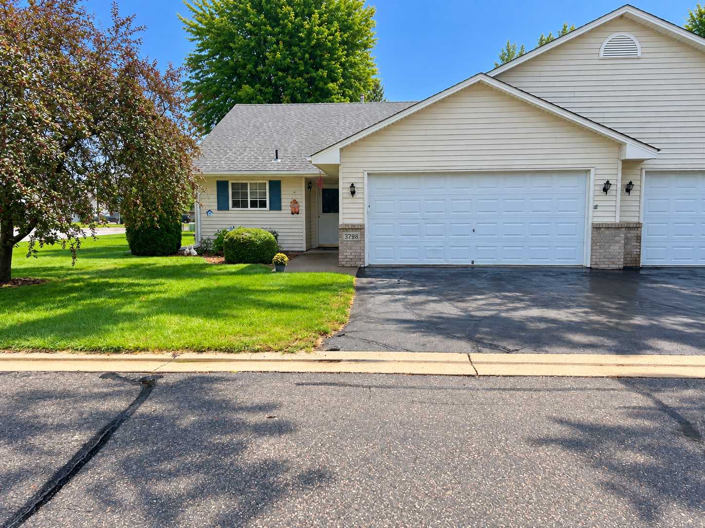 3798 Shannon DR, Hastings, MN 55033