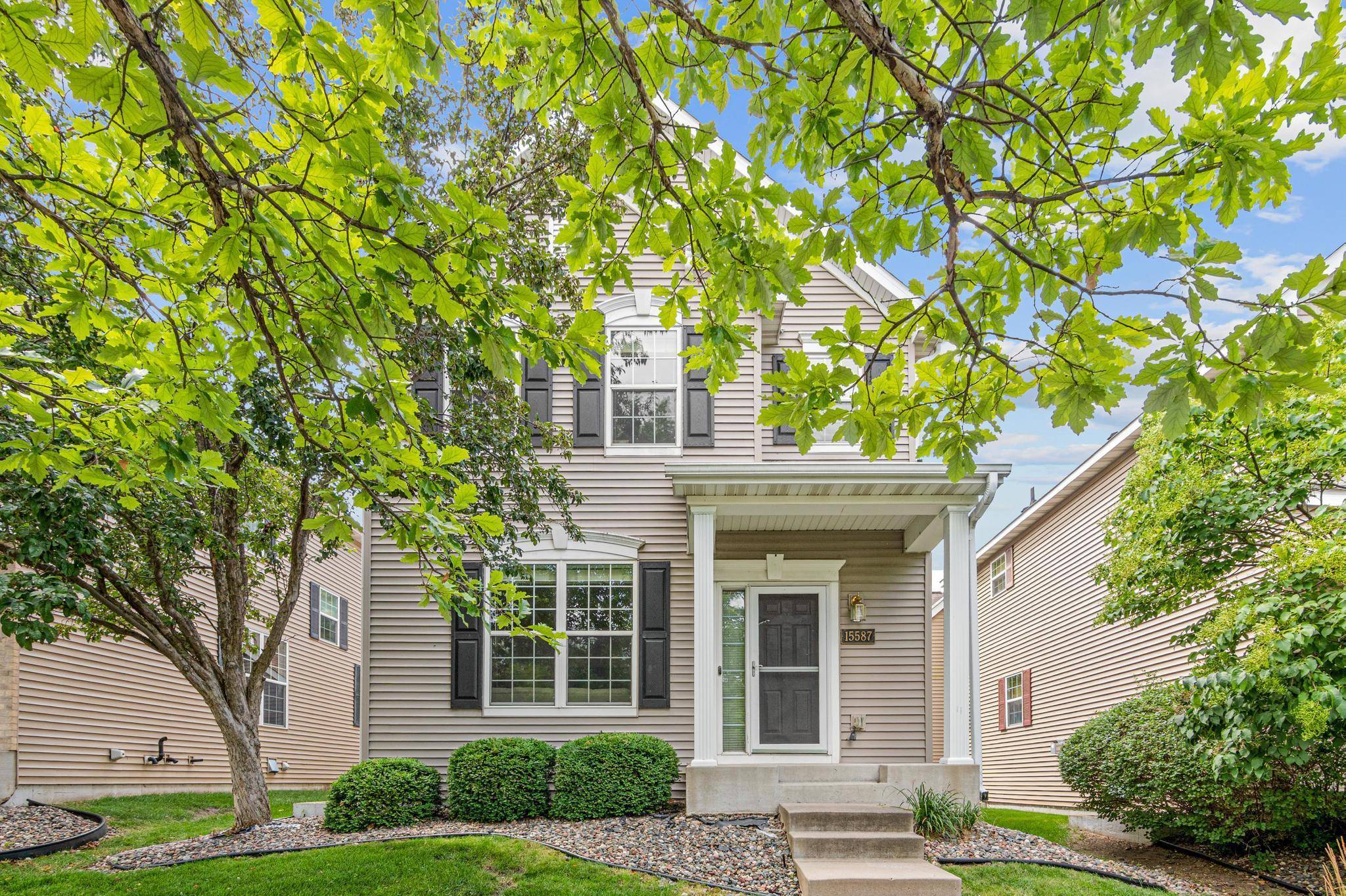 15587 Crab Apple LN, Eden Prairie, MN 55347