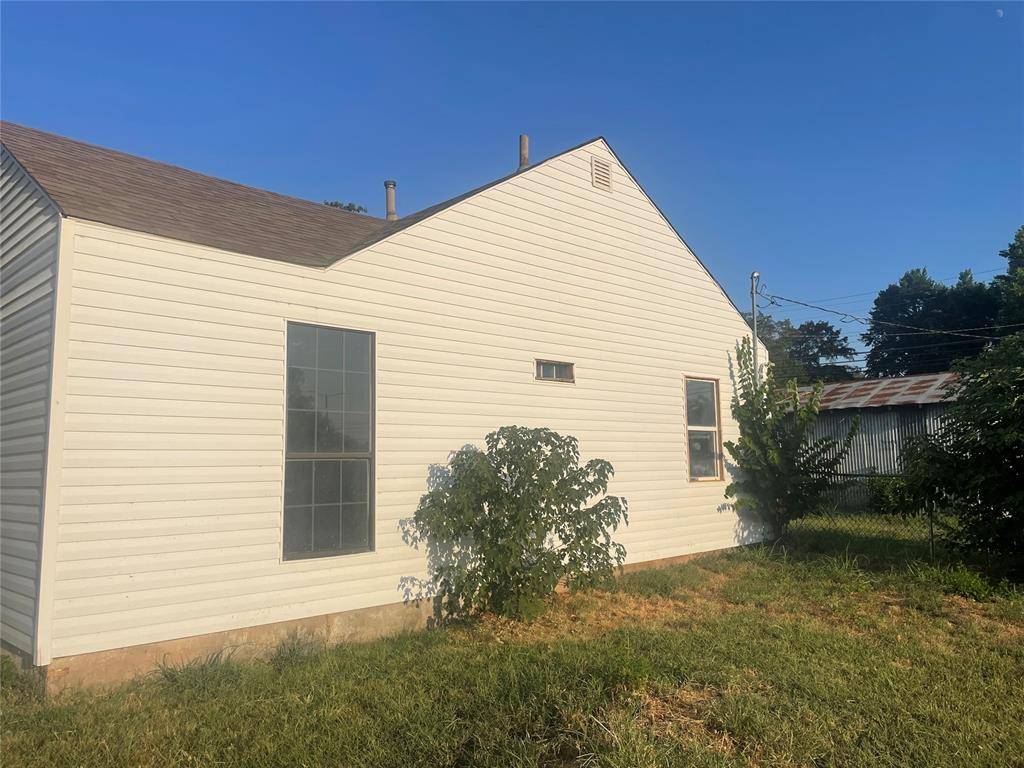 230 E Broadway ST, Lexington, OK 73051
