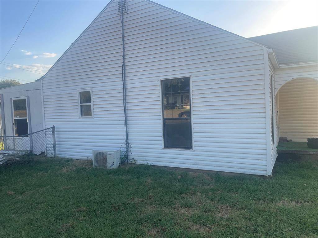 230 E Broadway ST, Lexington, OK 73051