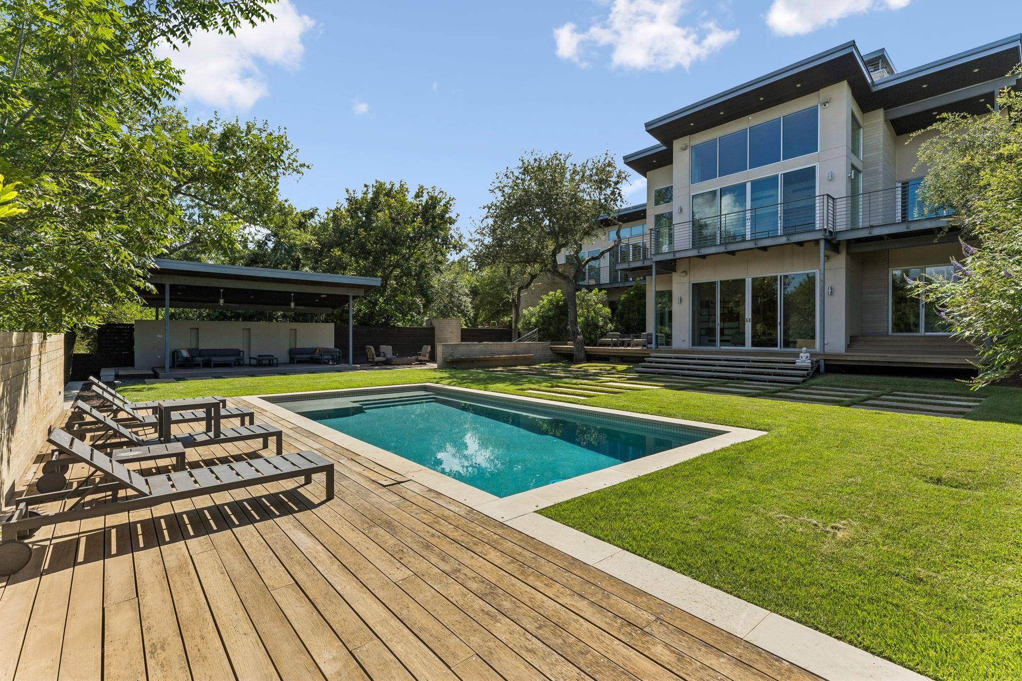 16 Sundown PKWY, Austin, TX 78746