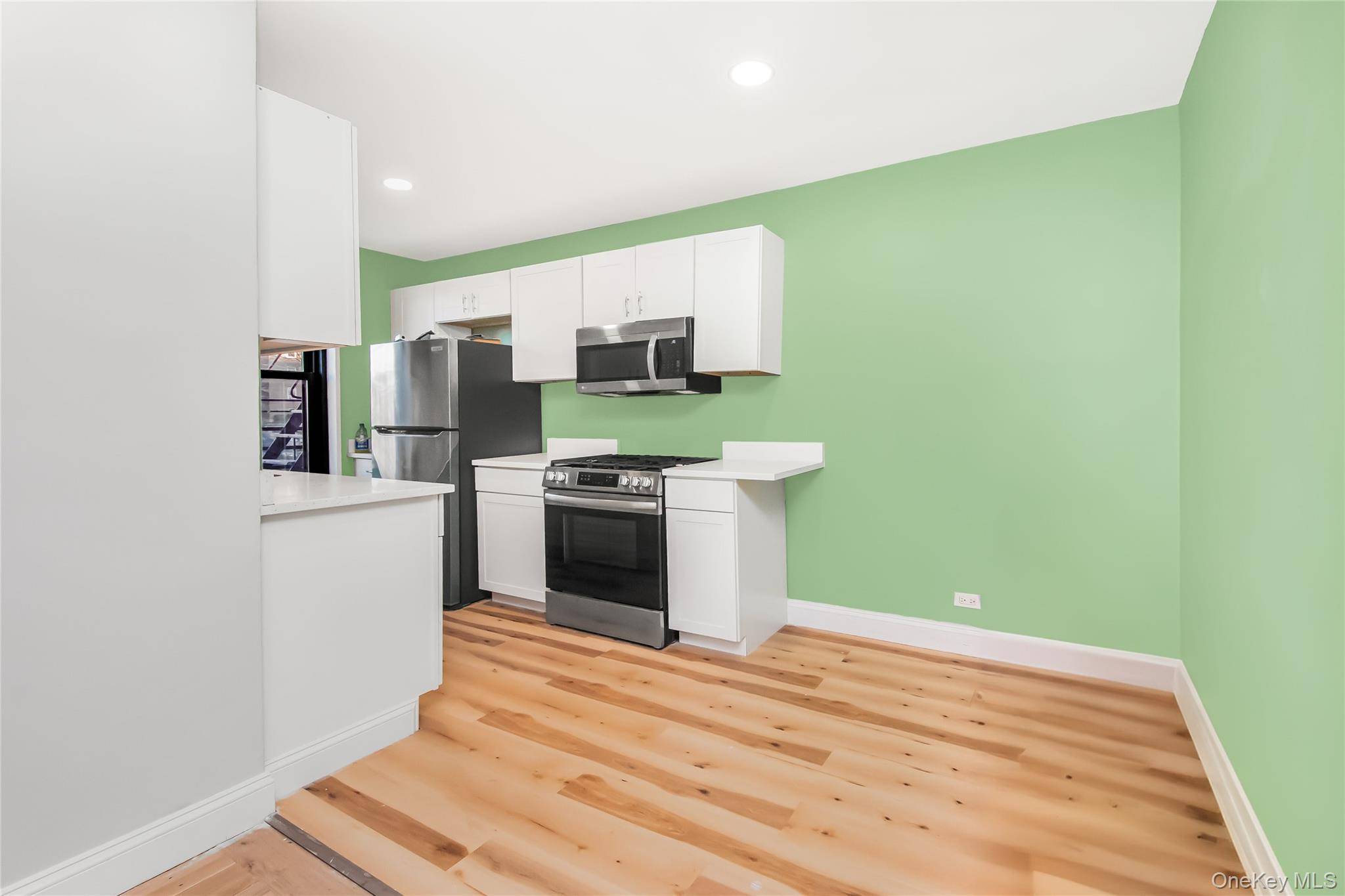 75 W 238th ST #3H, Bronx, NY 10463