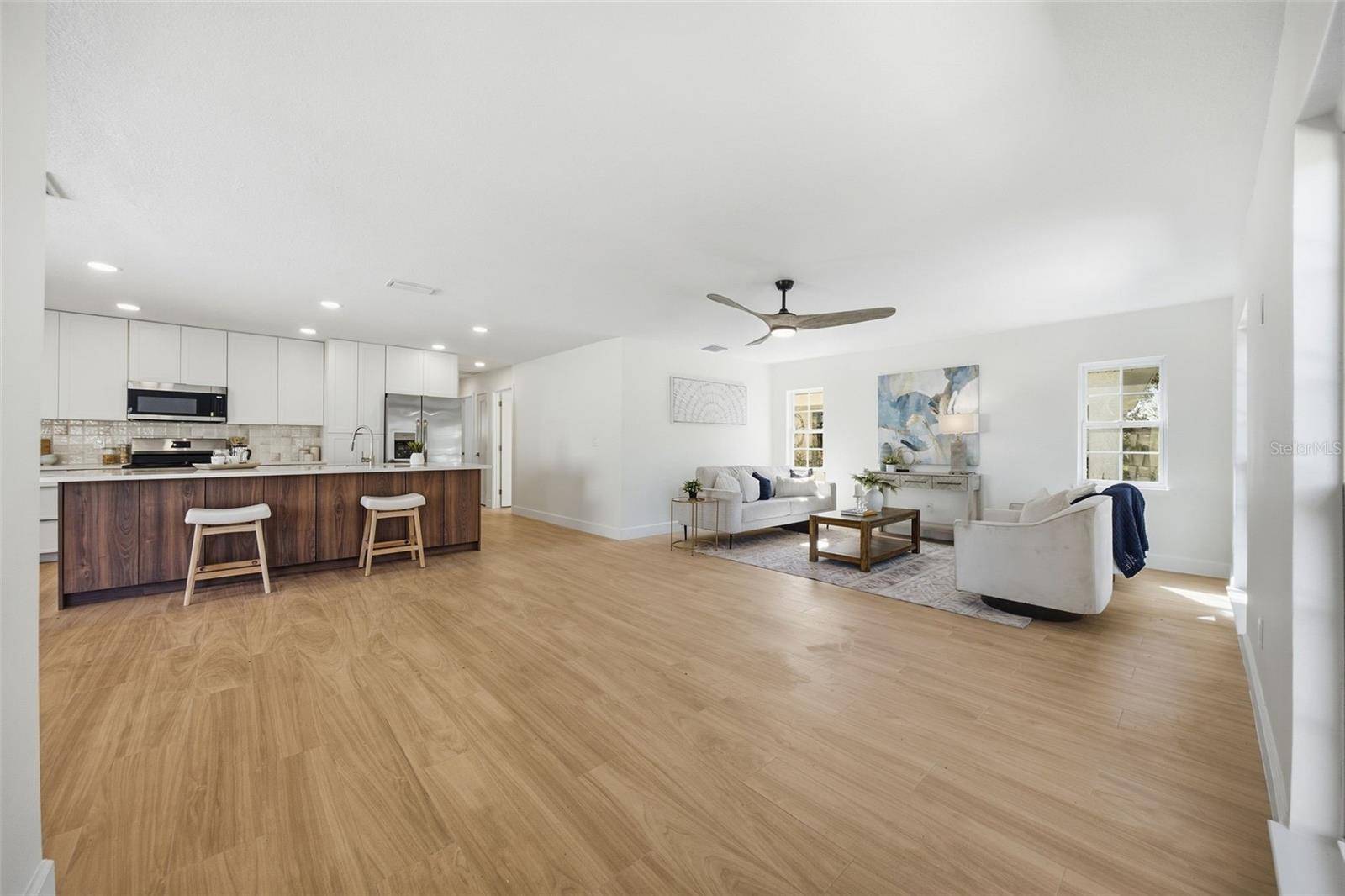 615 E DAVIS BLVD, Tampa, FL 33606