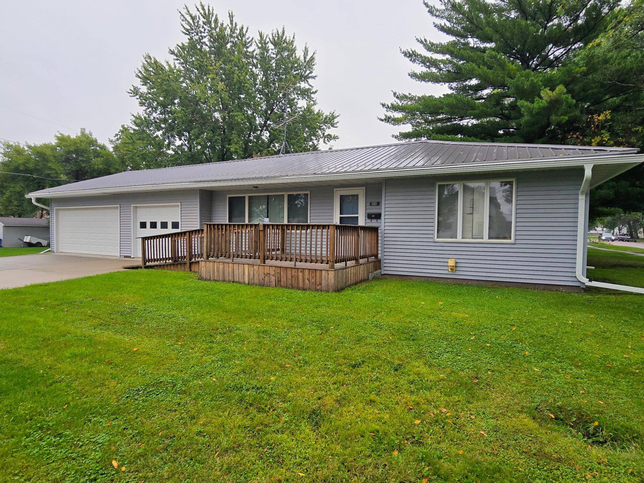 101 9th AVE NW, Pipestone, MN 56164