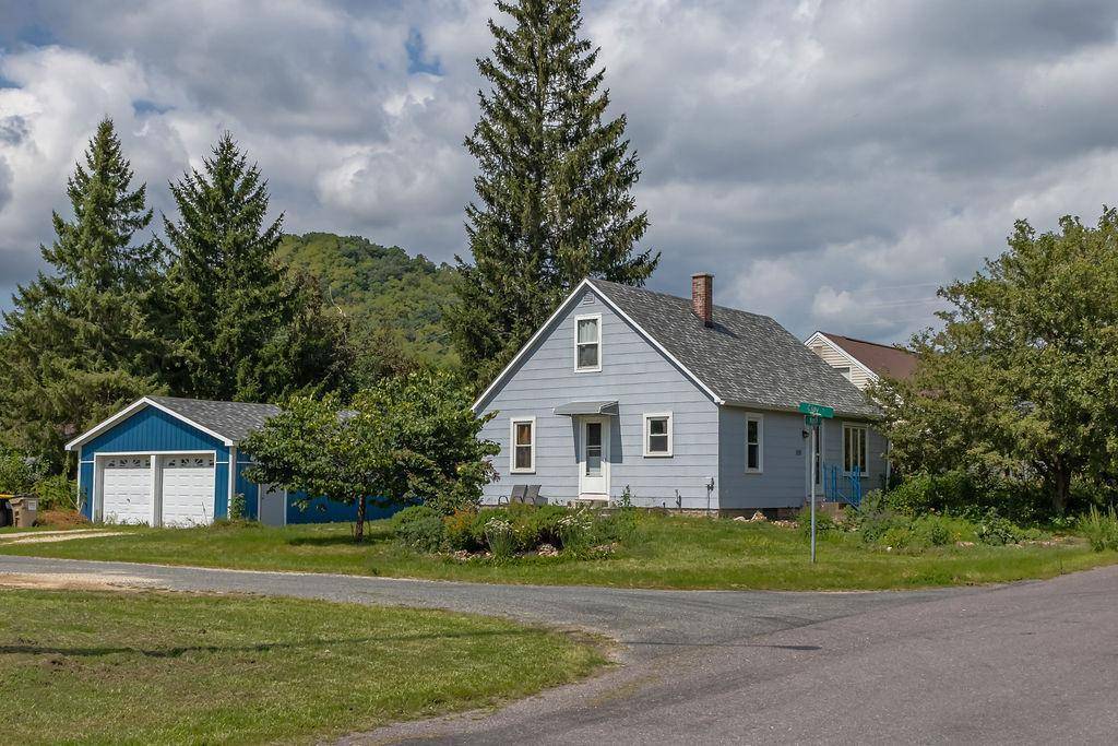 108 S 9th ST, Brownsville, MN 55919