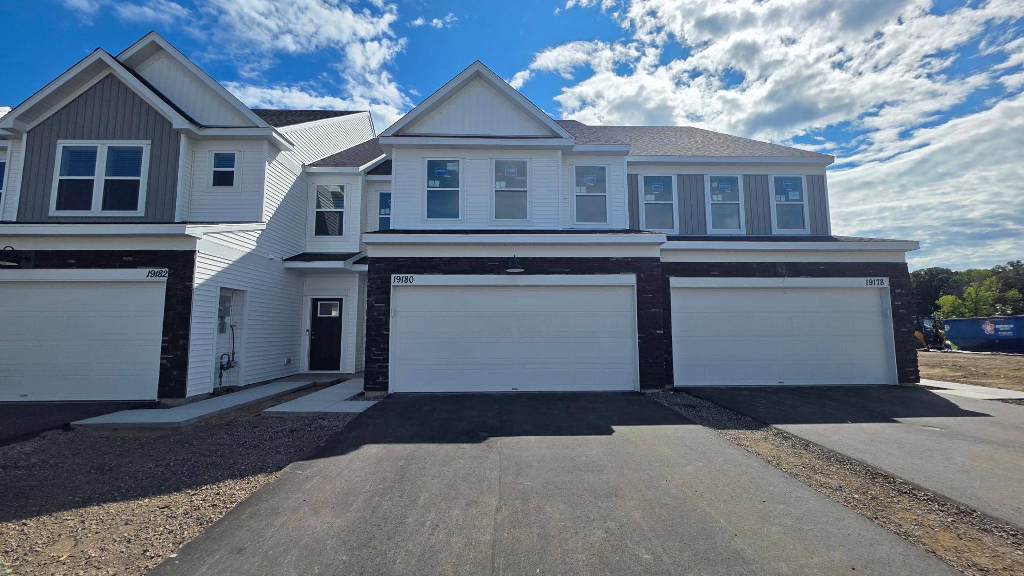 19180 Goldenrod TRL, Corcoran, MN 55340