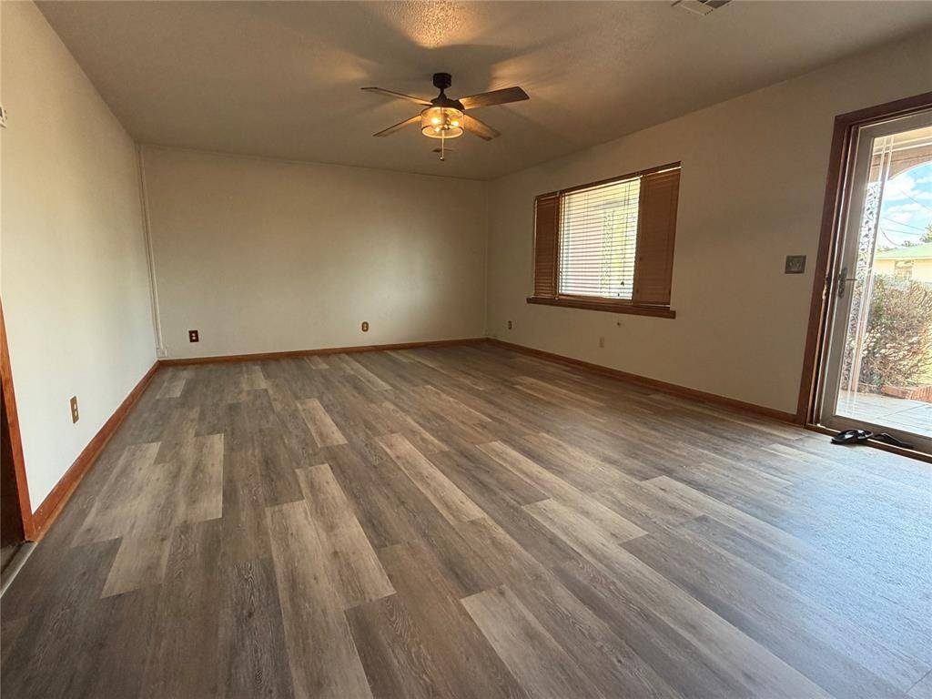 216 S 7th ST, Sentinel, OK 73664
