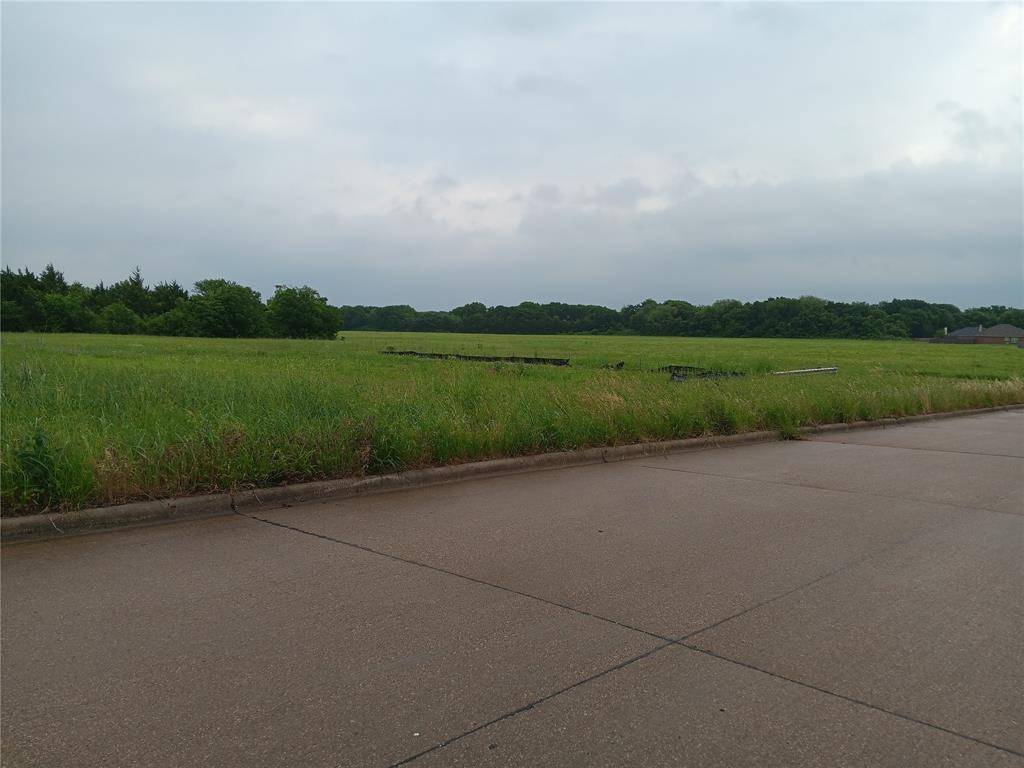 1400 W Wintergreen Road, Lancaster, TX 75134