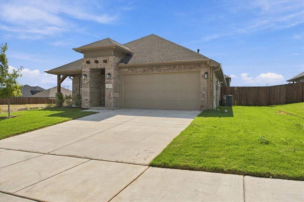 4218 Hummingbird Drive, Sherman, TX 75092