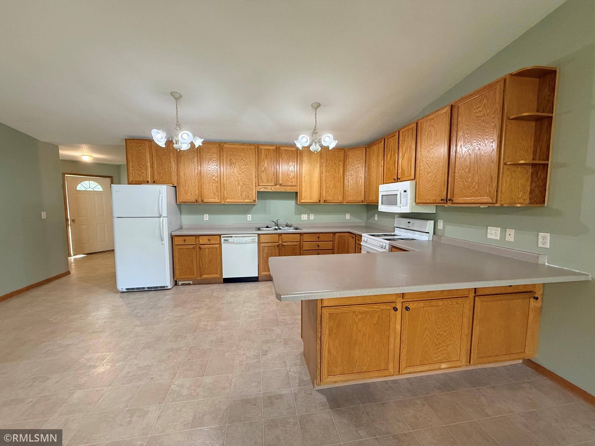610 Meadows DR, Hammond, WI 54015