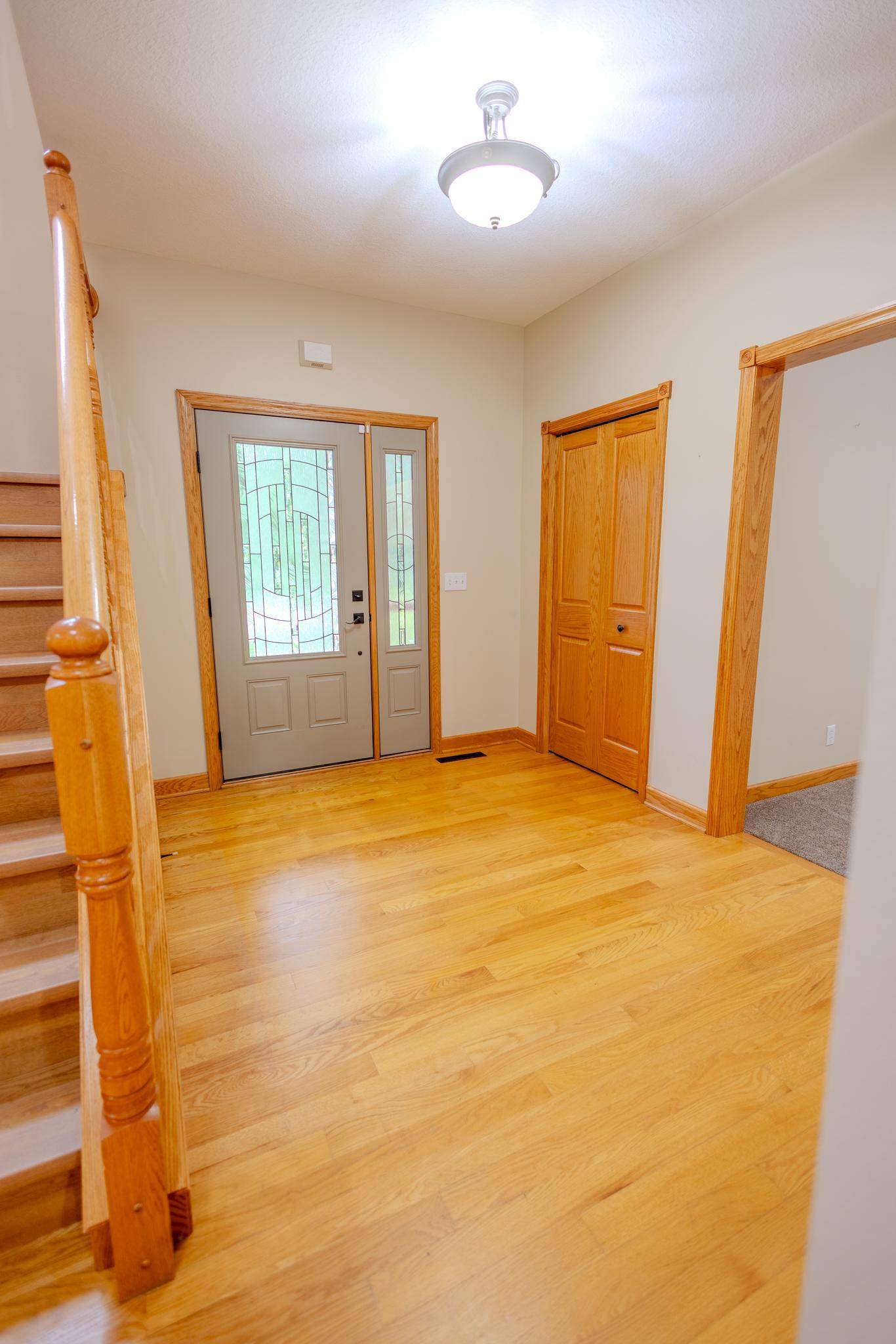 37456 Hallmark DR, North Branch, MN 55056