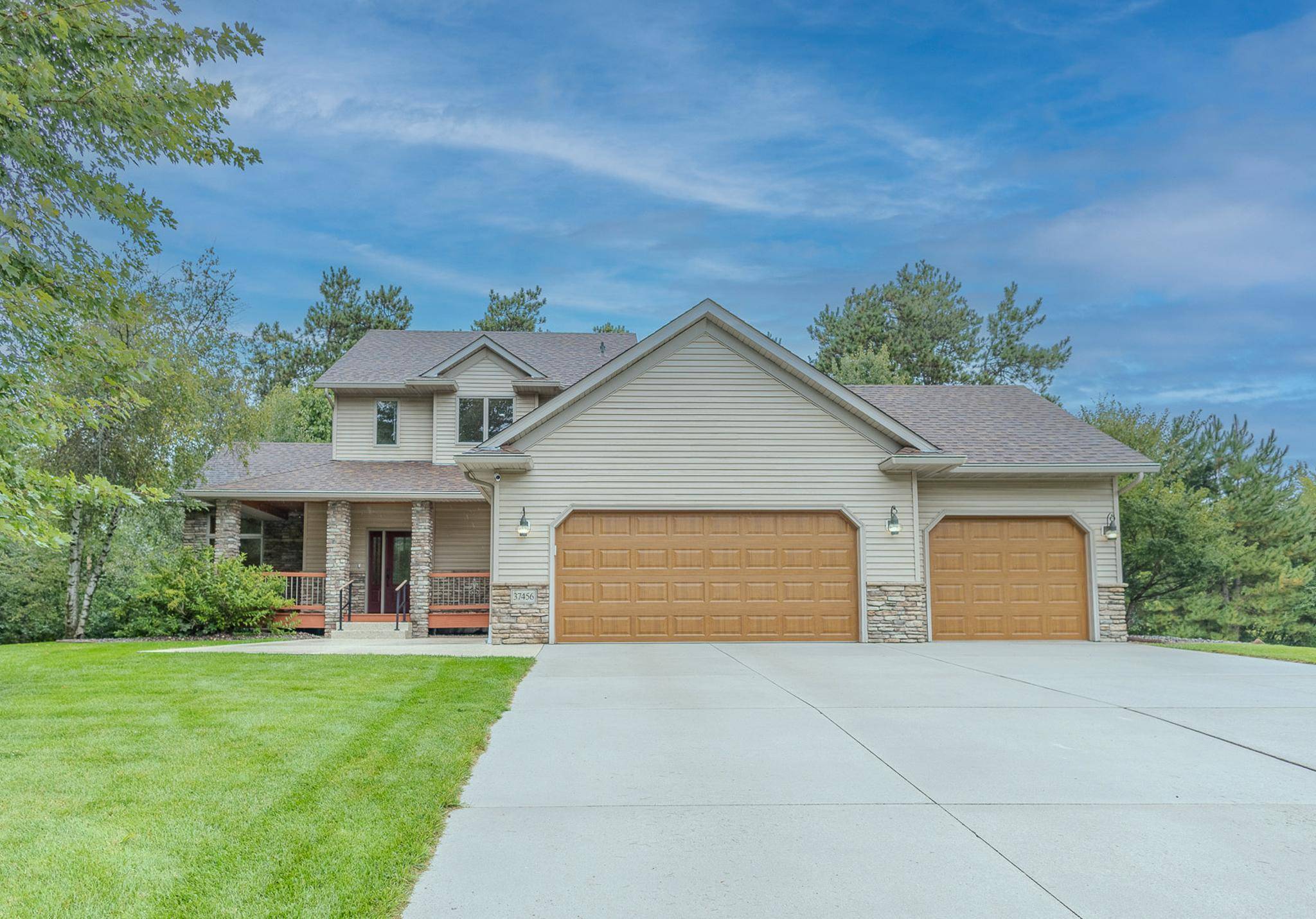 37456 Hallmark DR, North Branch, MN 55056