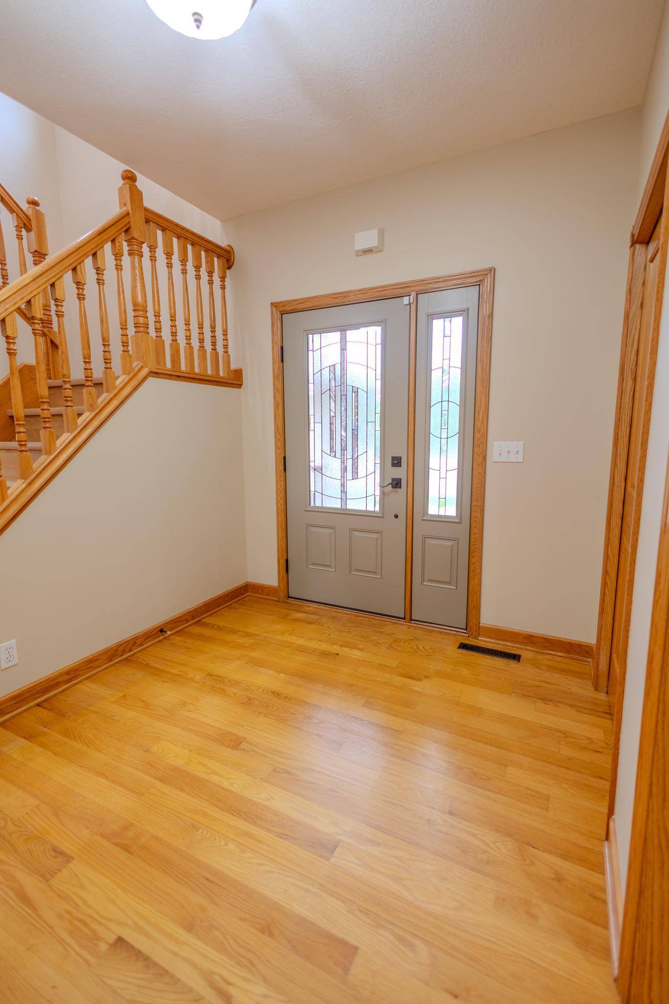 37456 Hallmark DR, North Branch, MN 55056
