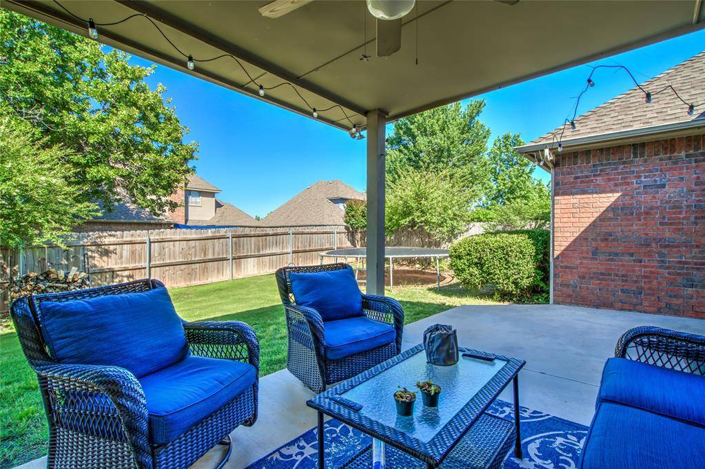 3608 Equestrian CT, Edmond, OK 73034