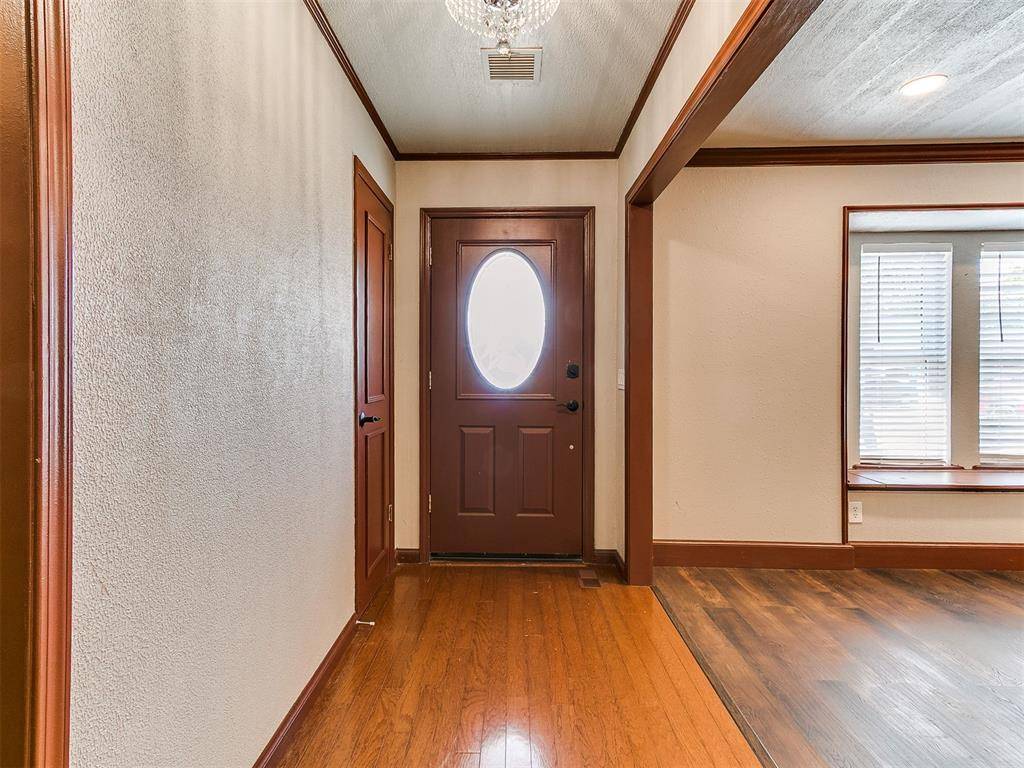 11700 Shasta LN, Oklahoma City, OK 73162