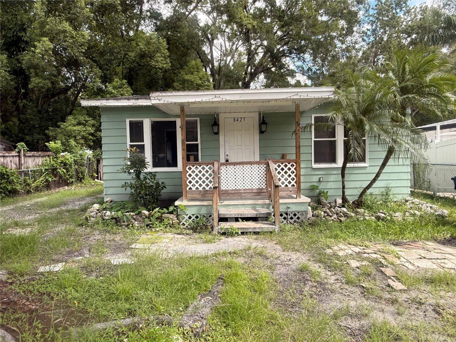 8425 N JONES AVE, Tampa, FL 33604