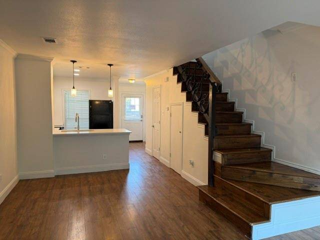 621 Carriagehouse Lane #4f, Garland, TX 75040