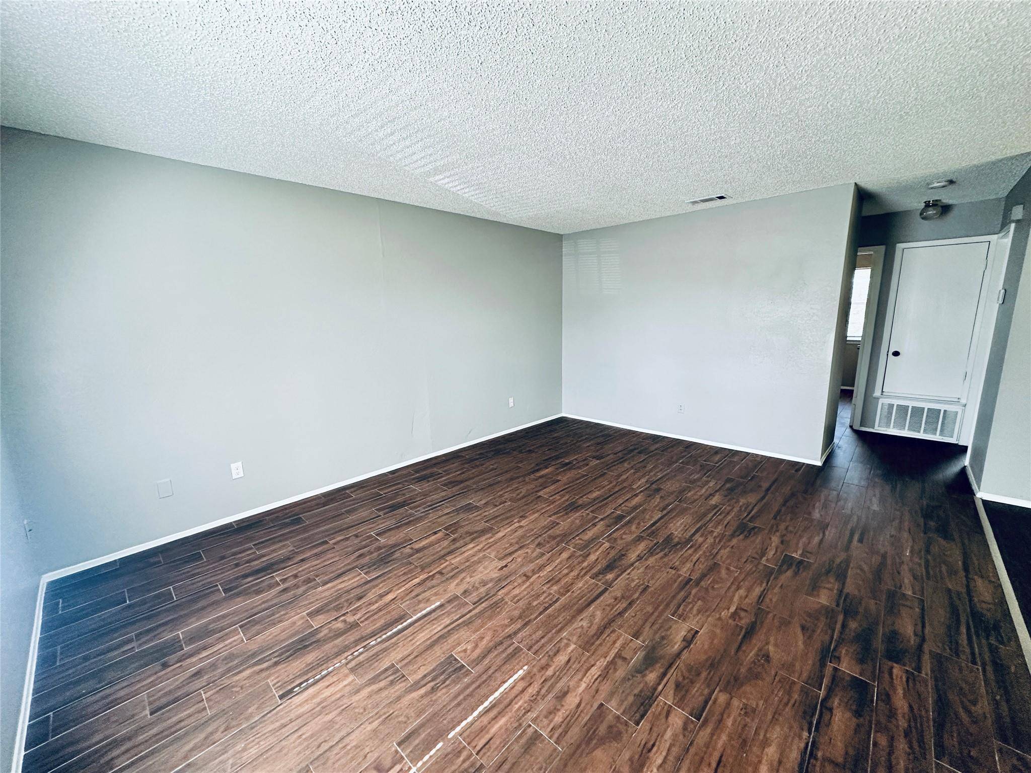 4901 Merritt CIR #D, Austin, TX 78744