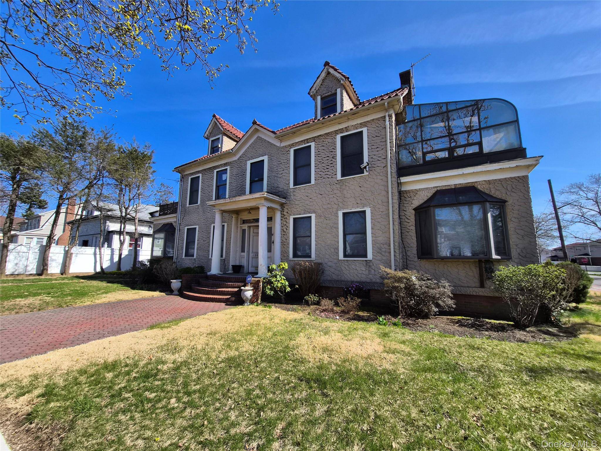 19404 110th RD, Saint Albans, NY 11412