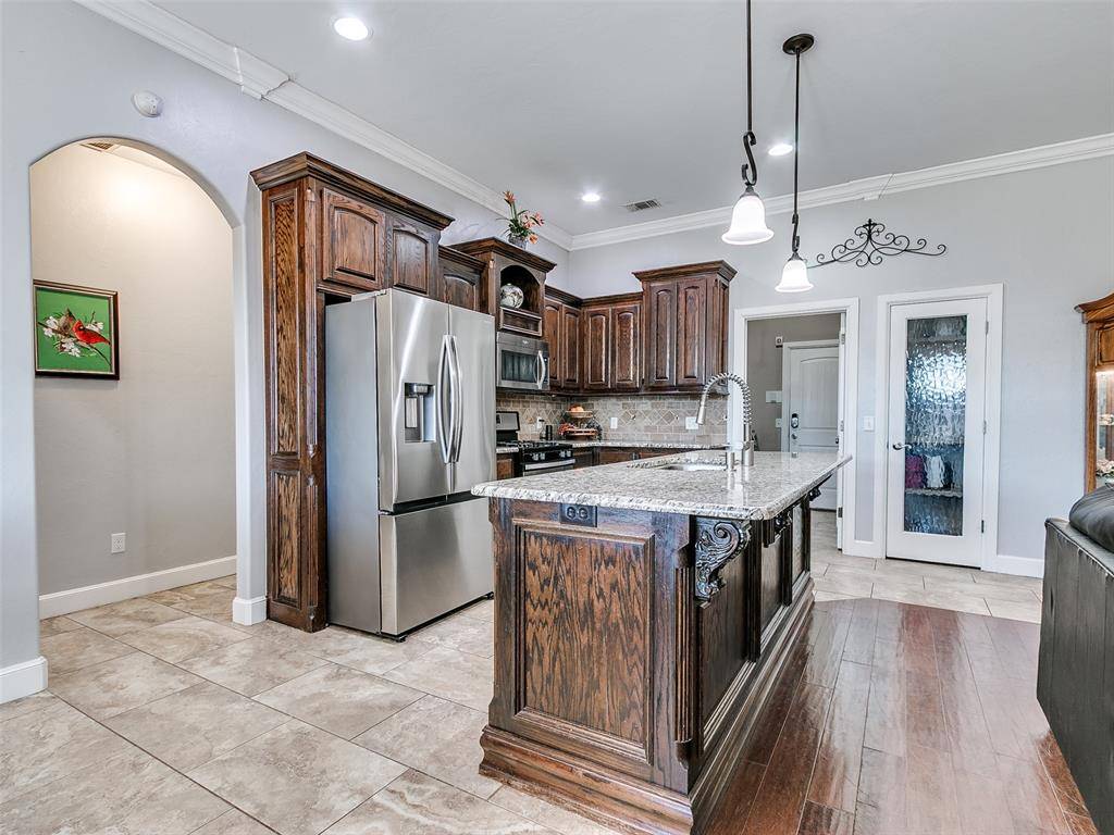 720 NE 23rd ST, Moore, OK 73160