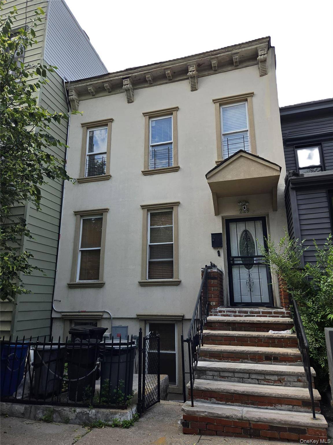 229 Macdougal ST, Brooklyn, NY 11233