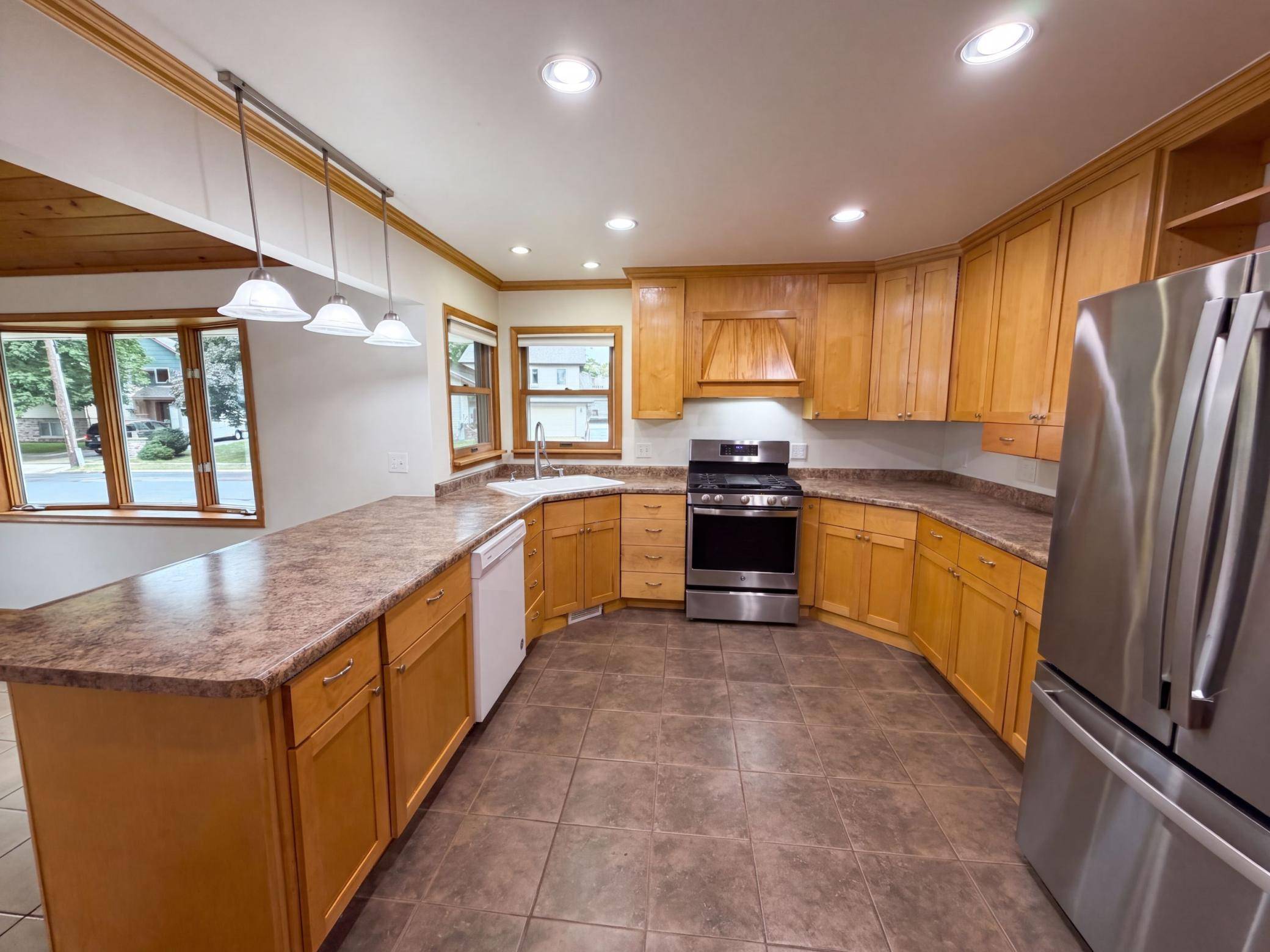 6280 6th ST NE, Fridley, MN 55432