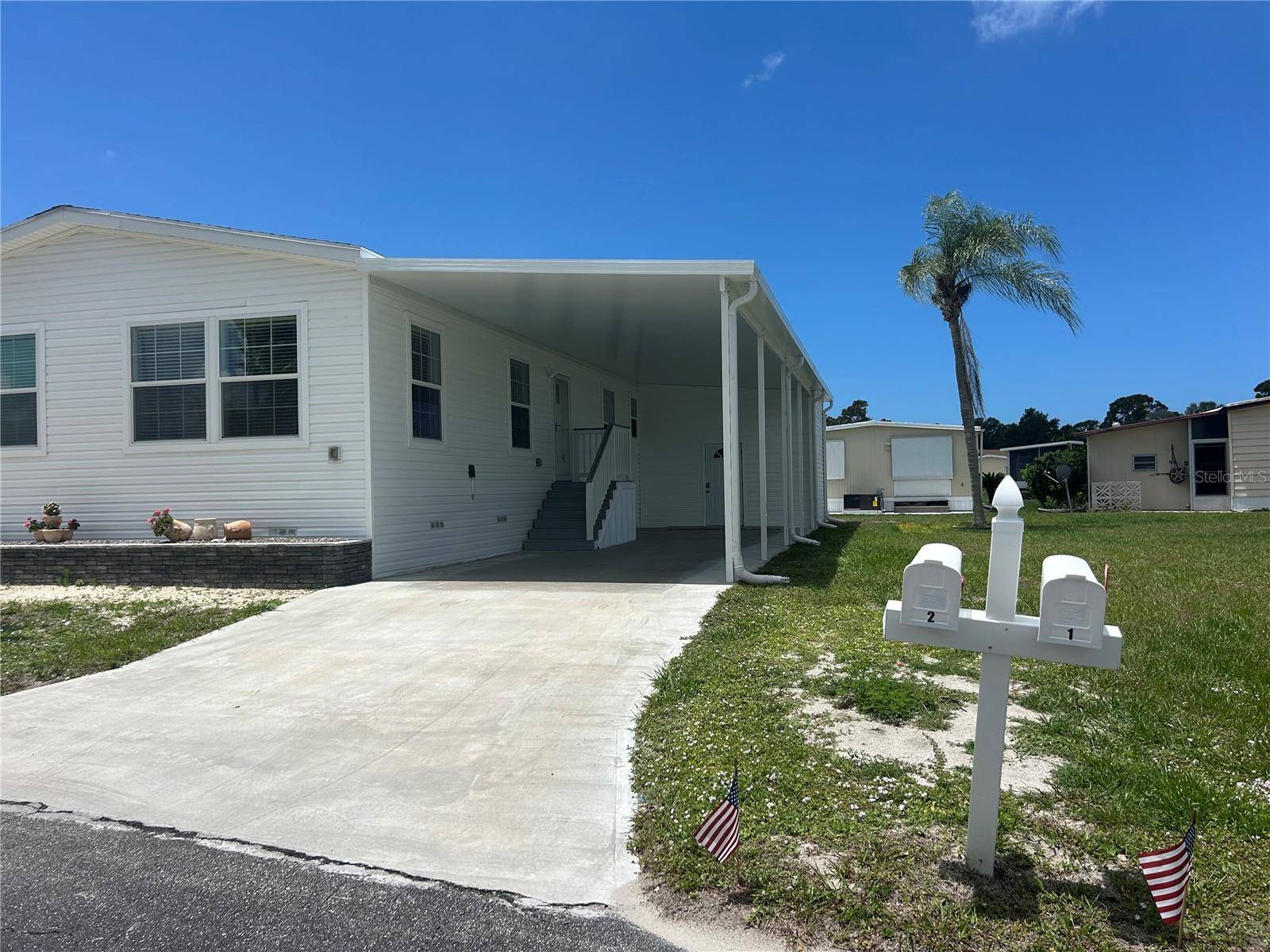 2 S BOTANY BAY CIR, Englewood, FL 34223