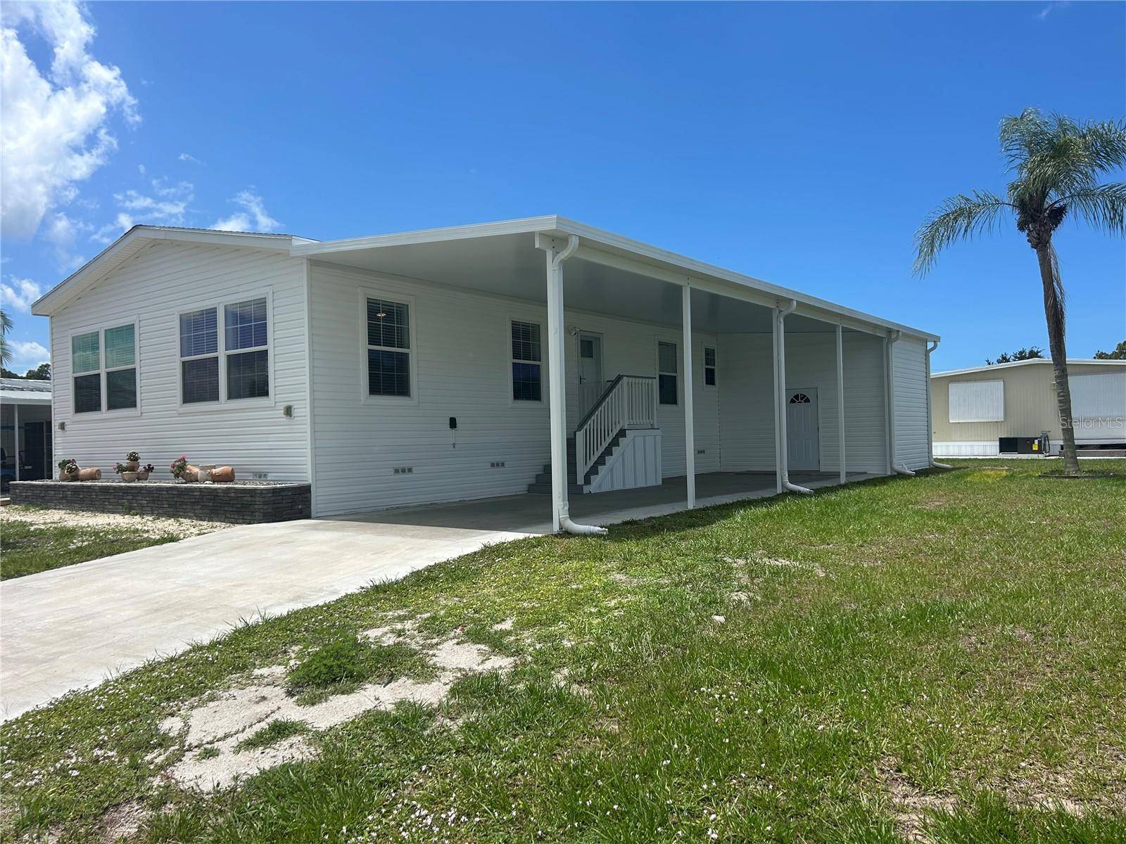2 S BOTANY BAY CIR, Englewood, FL 34223