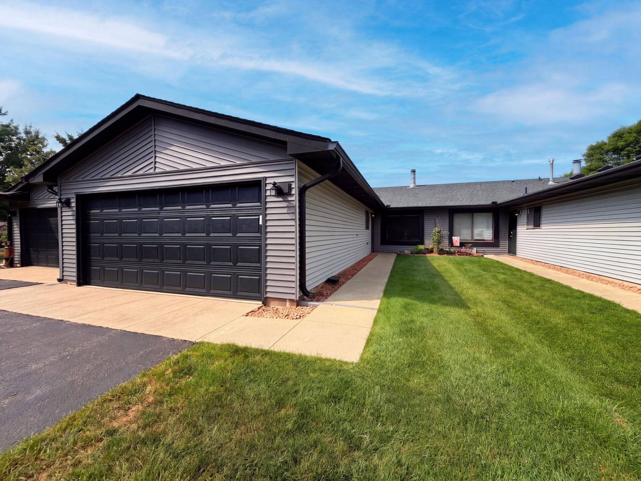 13397 Hughes CT, Apple Valley, MN 55124