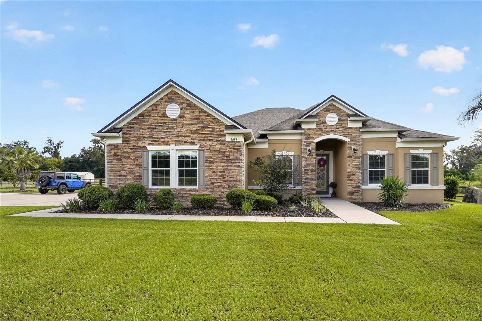 5697 SW 215TH TER, Newberry, FL 32669