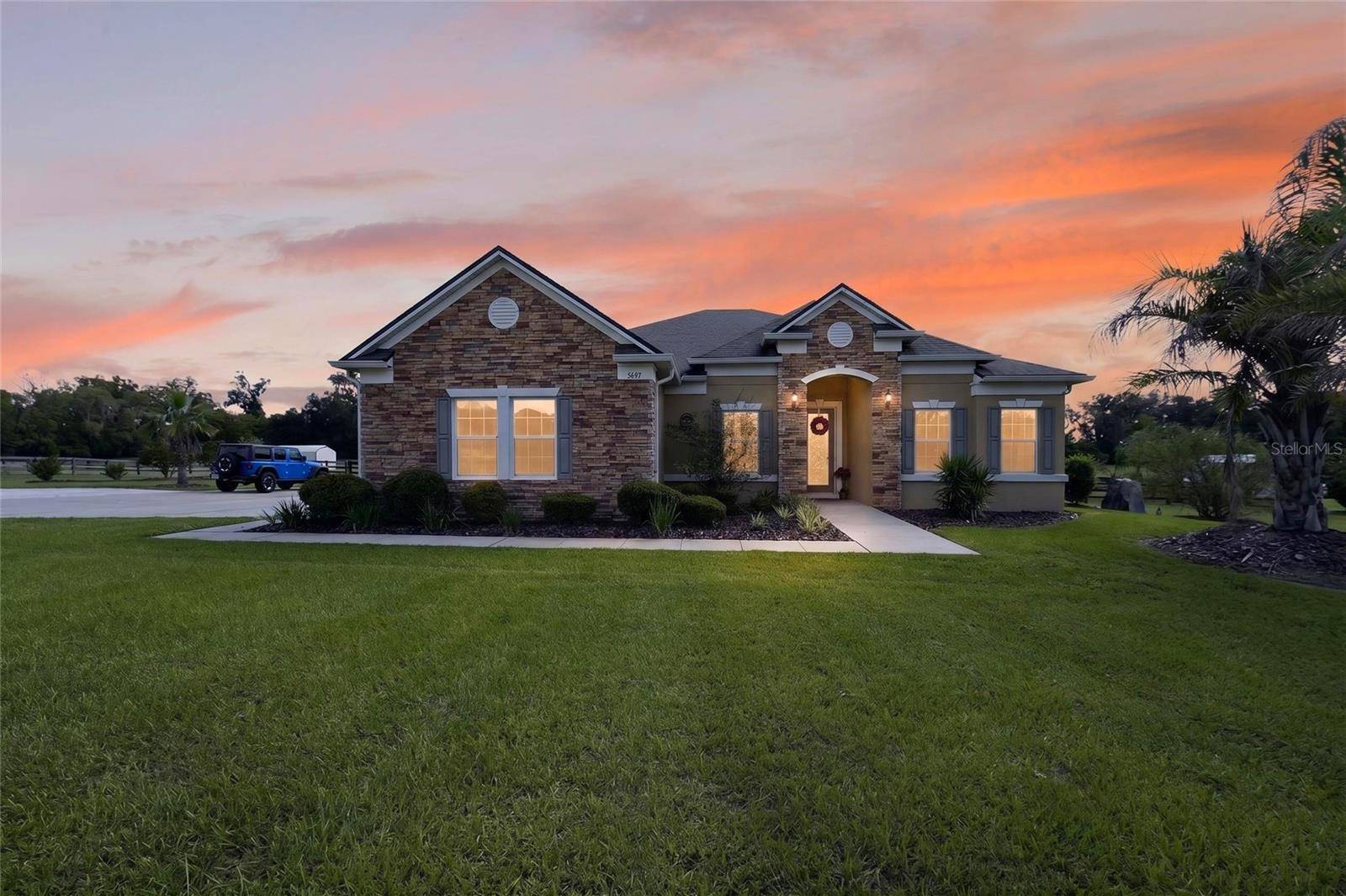 5697 SW 215TH TER, Newberry, FL 32669