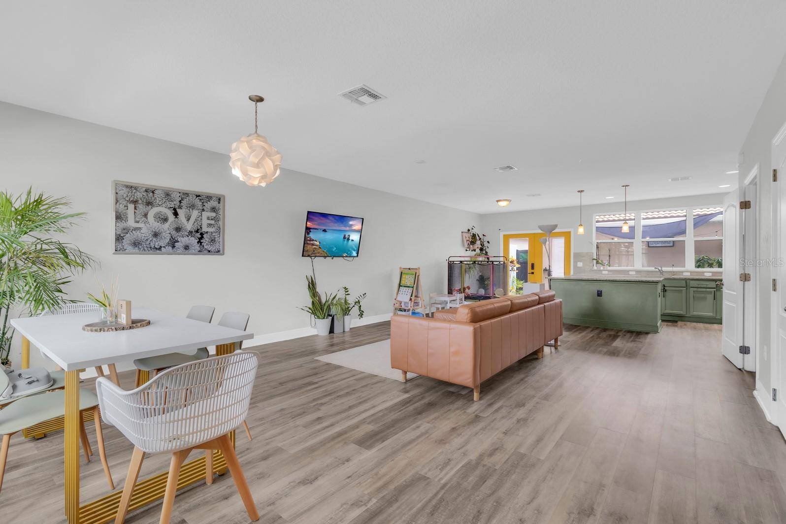 3113 VIA OTERO DR, Kissimmee, FL 34744
