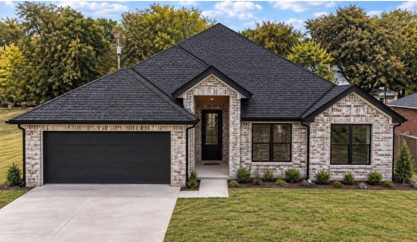 515 Berke Street, Newark, TX 76071