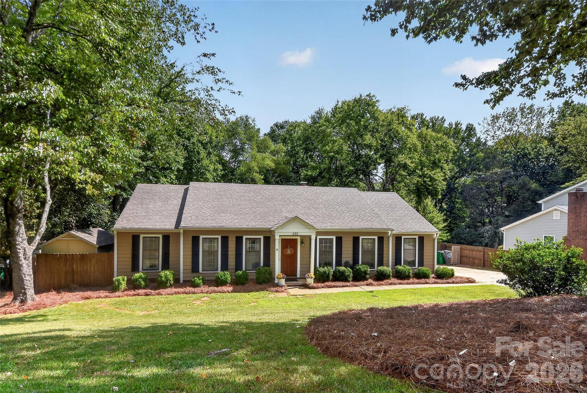 622 Silversmith LN, Charlotte, NC 28270