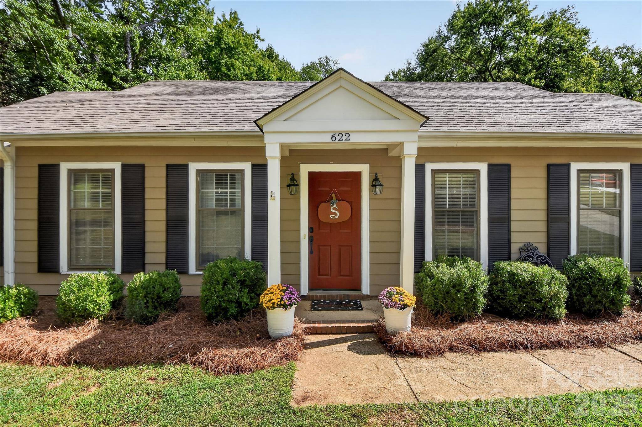 622 Silversmith LN, Charlotte, NC 28270