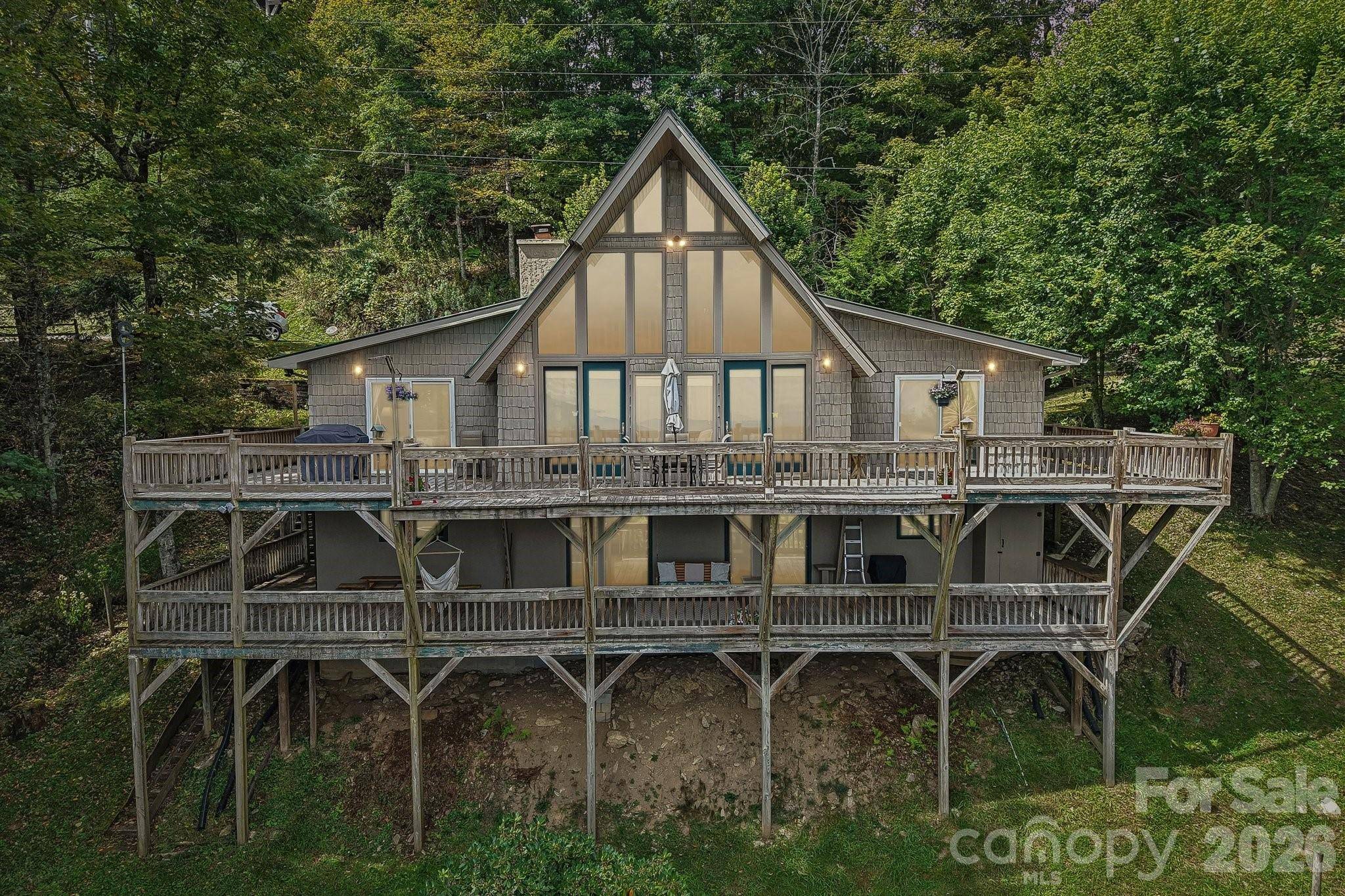 459 Lookout DR, Mars Hill, NC 28754
