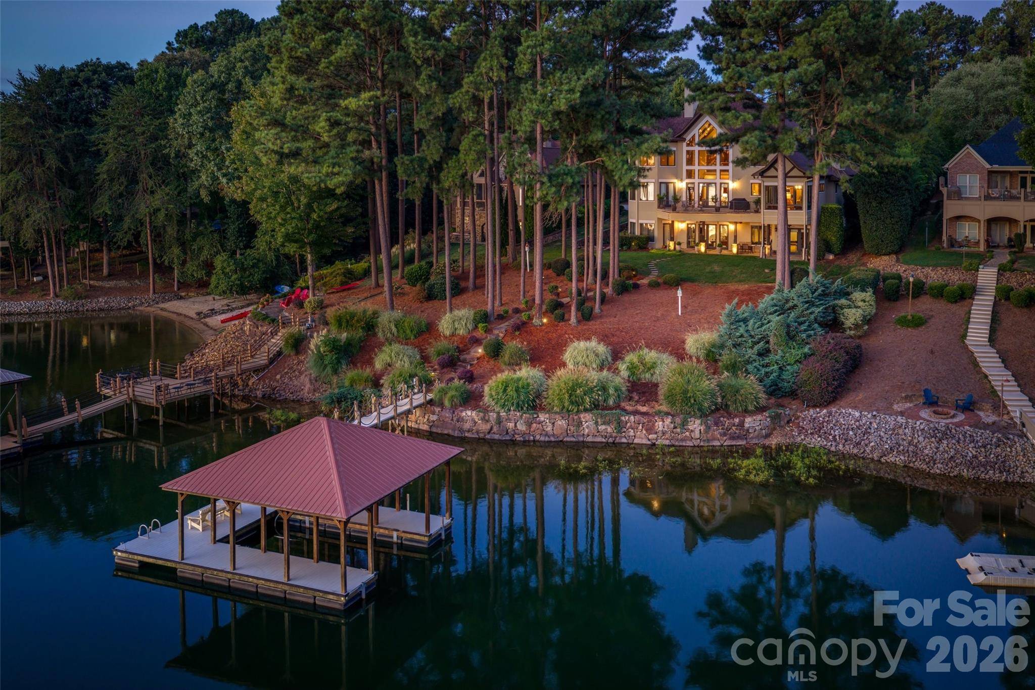 9198 Fair Oak DR, Sherrills Ford, NC 28673