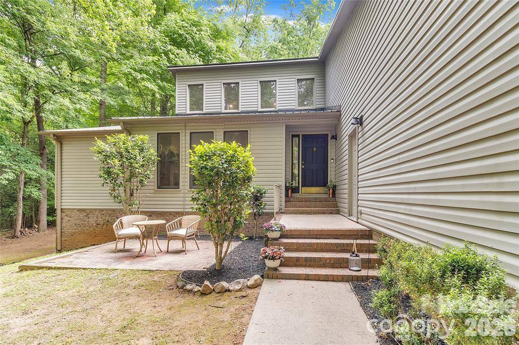 128 Spencer Woods DR, Dallas, NC 28034