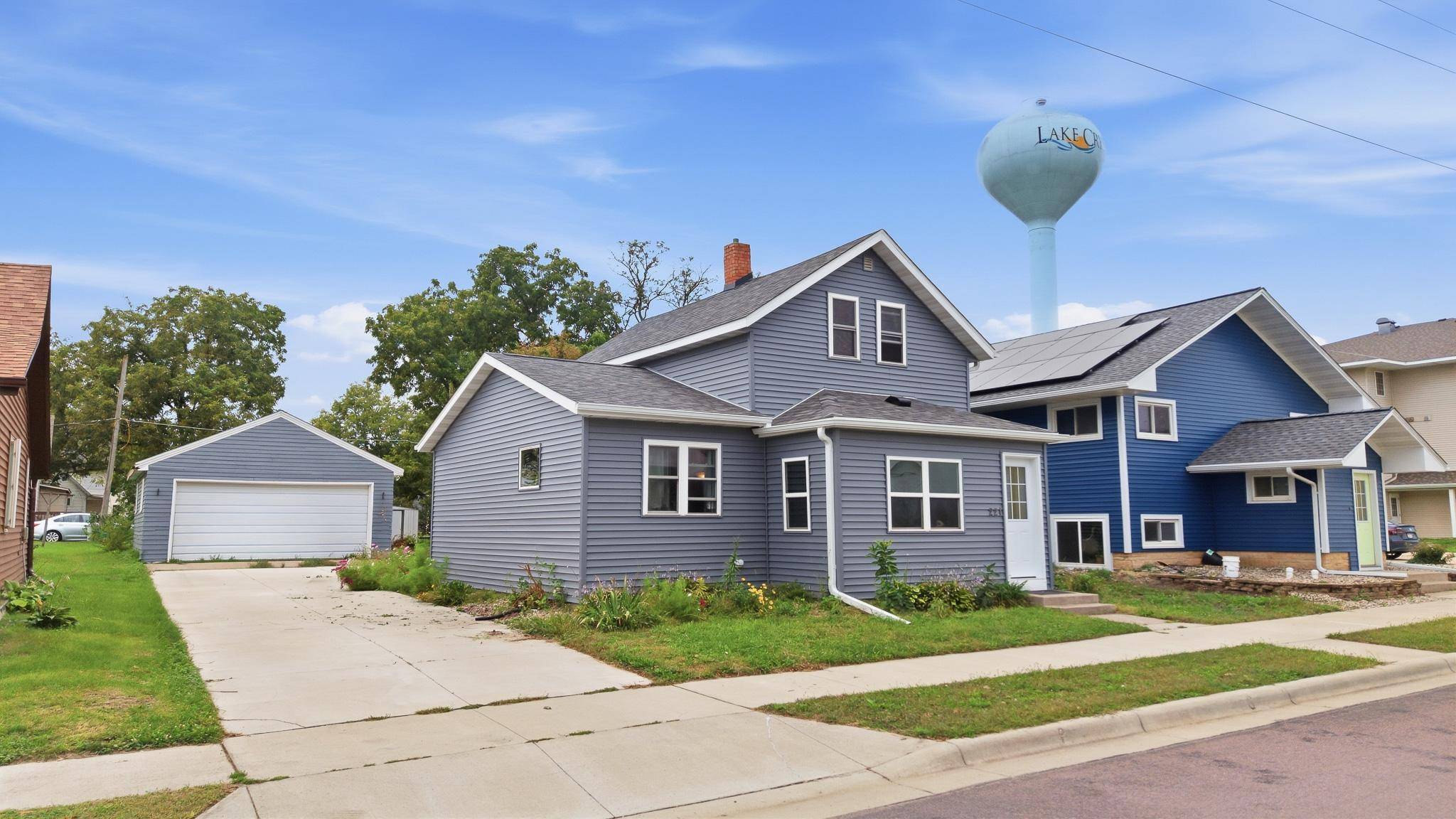 221 S Lincoln ST, Lake Crystal, MN 56055
