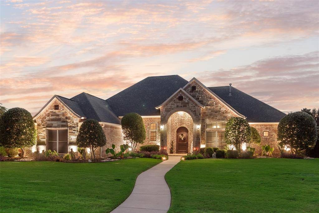 1581 Mcfarland Drive, Waxahachie, TX 75167