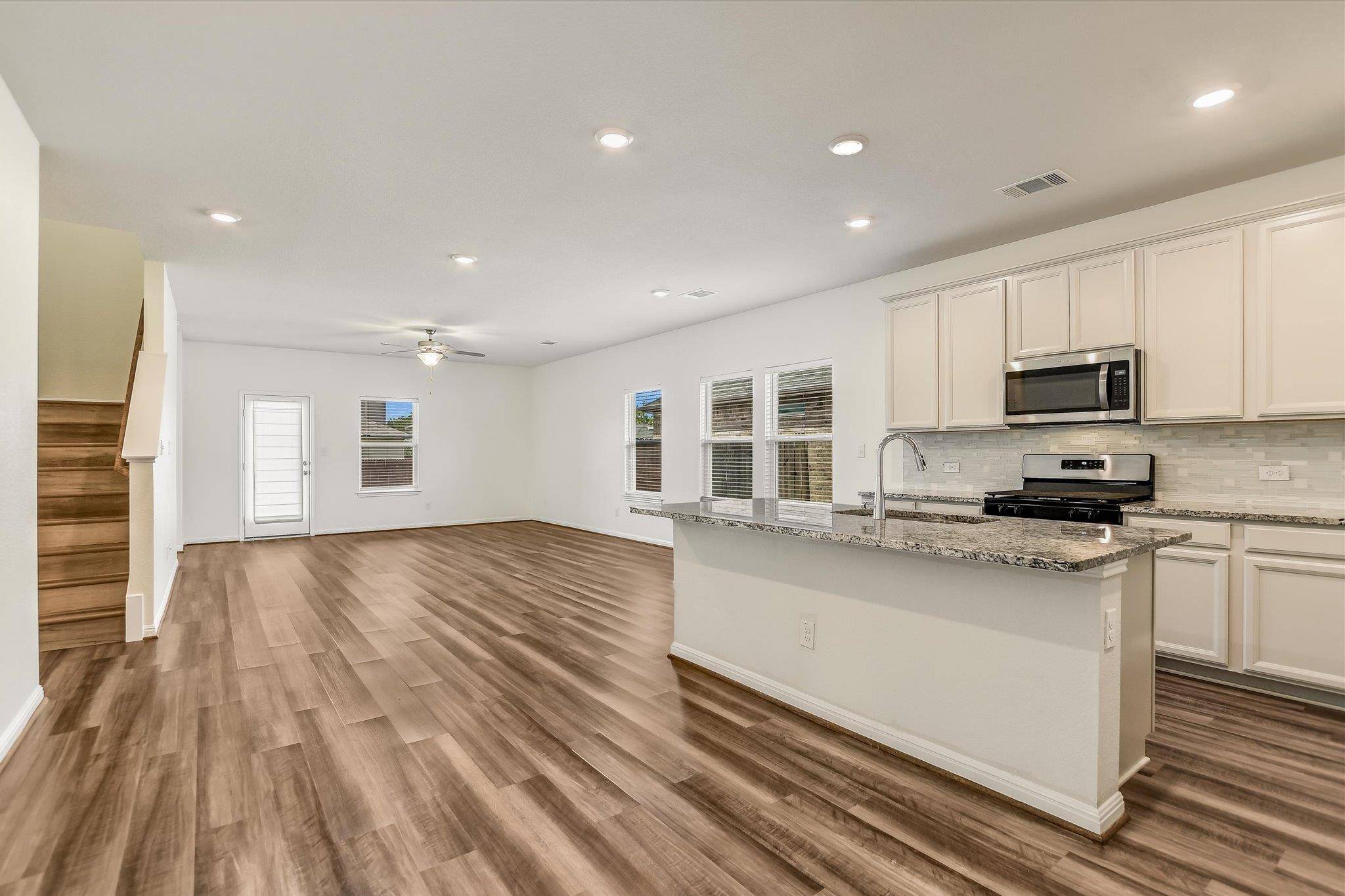 202 Grasslands TRL, Hutto, TX 78634