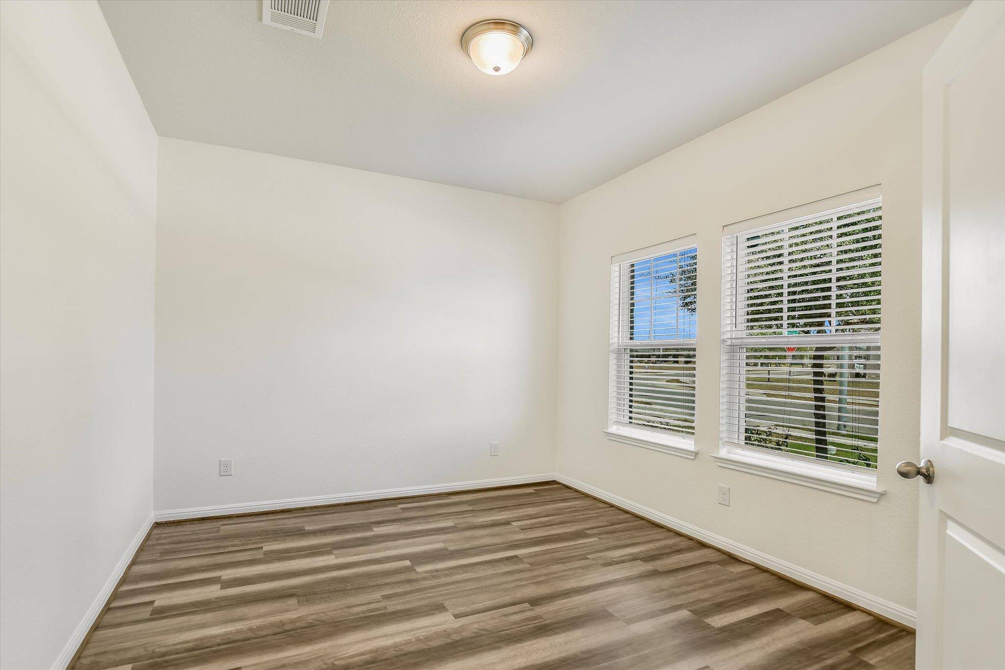 202 Grasslands TRL, Hutto, TX 78634