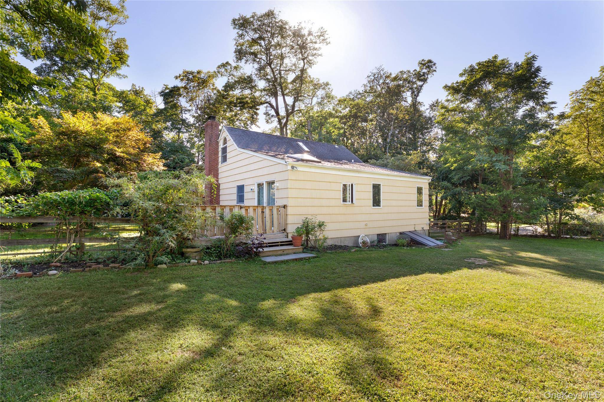 4 Acacia RD, Rocky Point, NY 11778