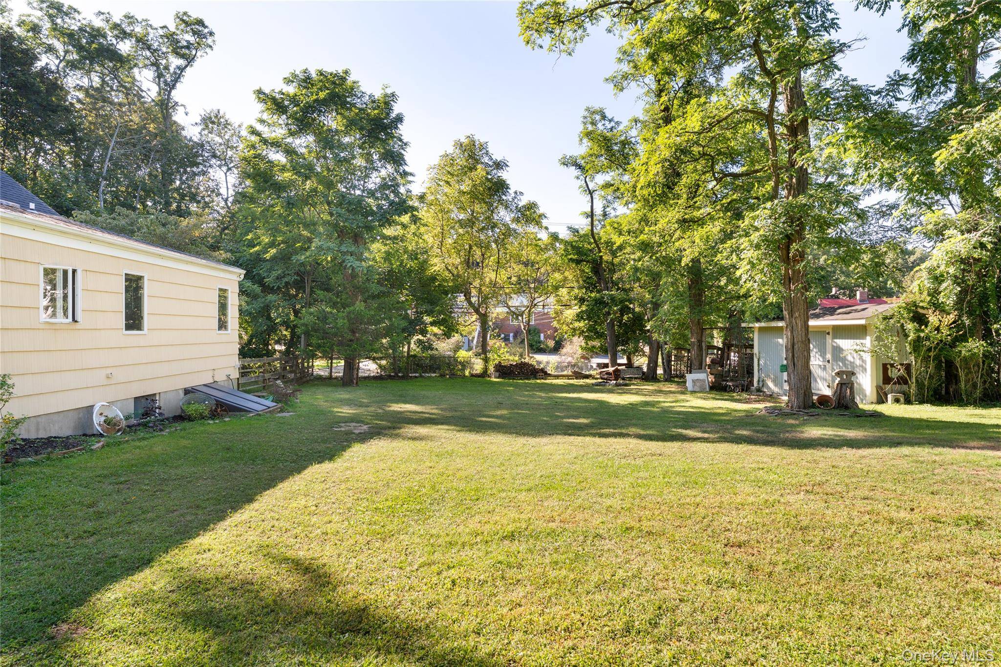 4 Acacia RD, Rocky Point, NY 11778
