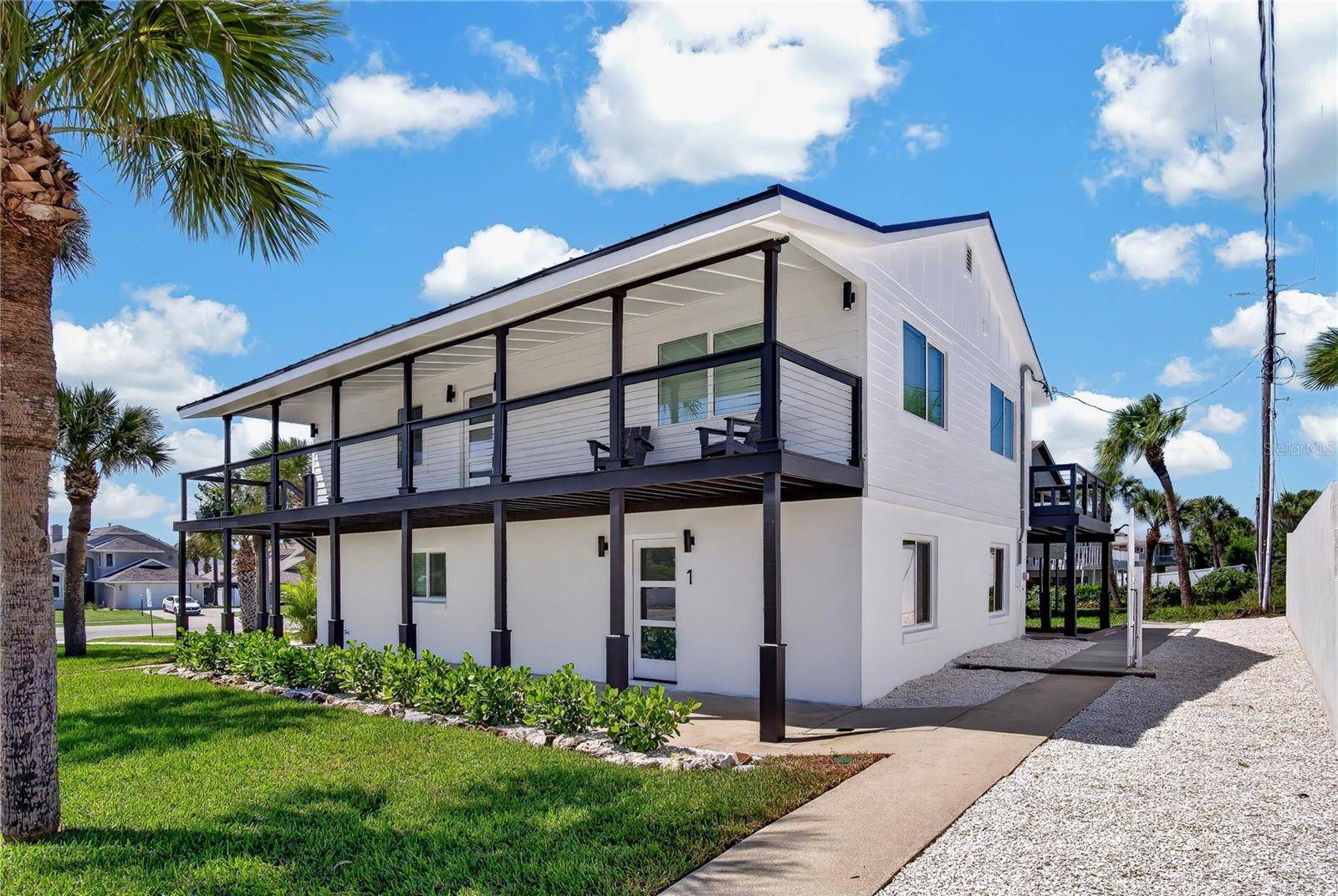 1 WATTS DR, New Smyrna Beach, FL 32169