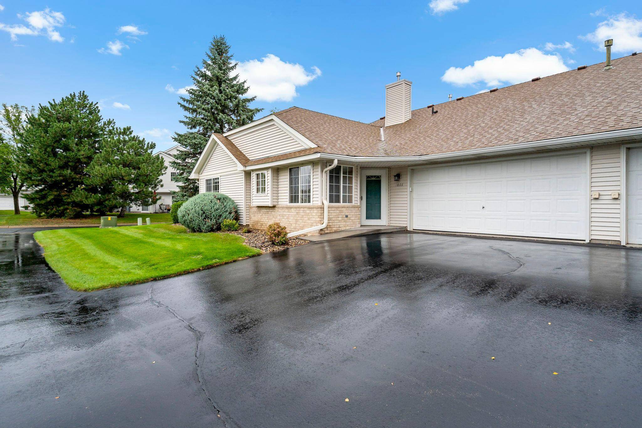 1866 N Ruby CT, Eagan, MN 55122